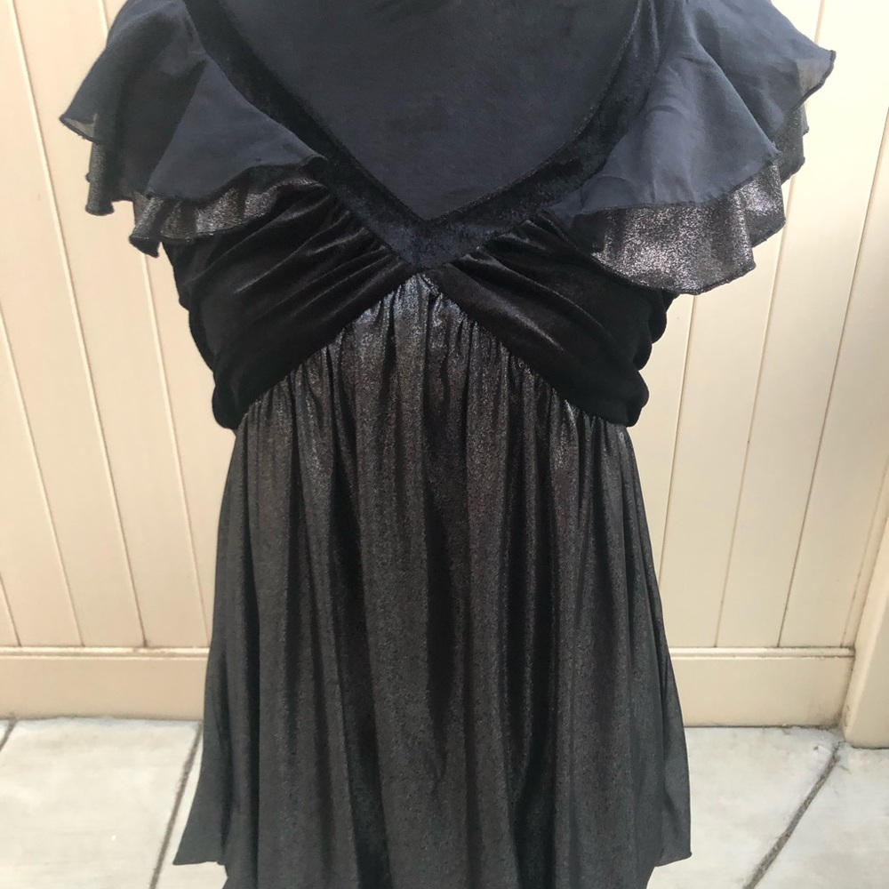 Dress - Picture 3 of 5
